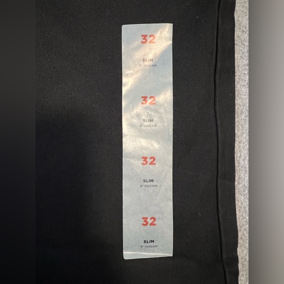 Old Navy Men’s Black Shorts - Picture 2 of 11